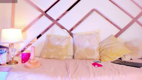 Jim  online show from November 12, 2025, 7:35 pm