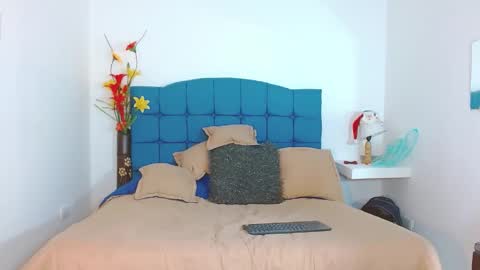 Snapshot of jim_whitte chatting on December 24, 2024, 2:12 pm Jim Whitte online show from December 24, 2024, 2:12 pm