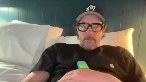 jimboo400 online show from May 9, 2026, 10:37 pm