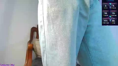 Jimm  Independent Model  online show from December 22, 2025, 1:41 pm