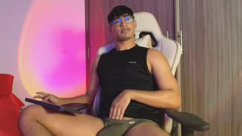 Snapshot of jimmy_leeh_ chatting on October 9, 2025, 10:30 pm Jimmy Leeh online show from October 9, 2025, 10:30 pm