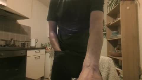 jin16000 online show from November 25, 2025, 12:10 am