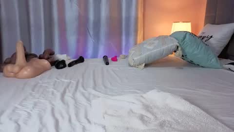 jinglefancypuff online show from February 18, 2026, 1:01 am