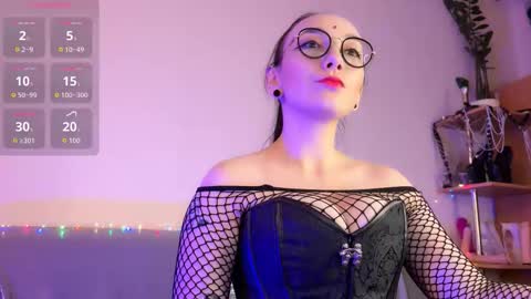 Snapshot of jinhee_tiny chatting on November 24, 2025, 12:05 pm jinhee_tiny online show from November 24, 2025, 12:05 pm