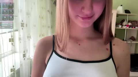 Jinny online show from October 28, 2025, 7:34 am