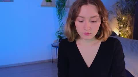 Molly online show from October 23, 2025, 1:54 pm