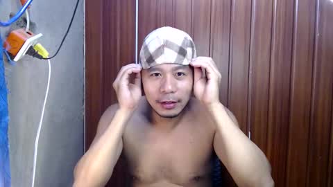 jjboy74472 online show from October 18, 2025, 8:42 pm