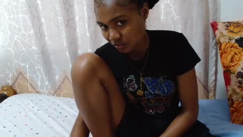 Snapshot of jjsecrets_ chatting on June 27, 2026, 9:25 am JJ online show from June 27, 2026, 9:25 am