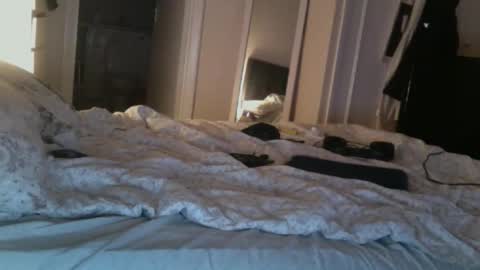 Benjamin Cuckington online show from October 26, 2025, 5:02 am