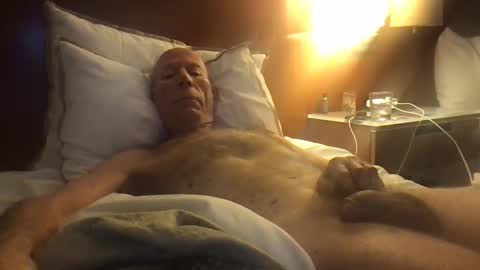 Snapshot of jlk7777 chatting on March 12, 2025, 1:19 pm jlk7777 online show from March 12, 2025, 1:19 pm