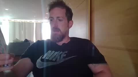 Snapshot of jmate13 chatting on November 4, 2025, 1:43 pm jmate13 online show from November 4, 2025, 1:43 pm