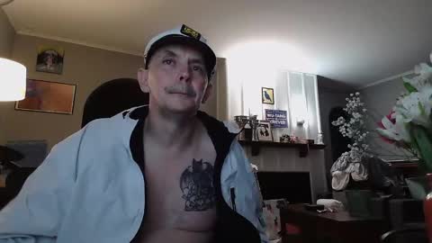 Snapshot of jmo0209 chatting on October 25, 2025, 8:33 am jmo0209 online show from October 25, 2025, 8:33 am
