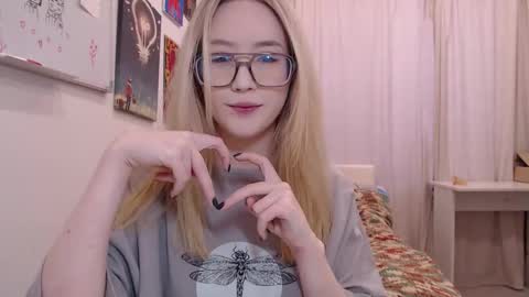 joan_kiss online show from February 13, 2026, 12:12 pm