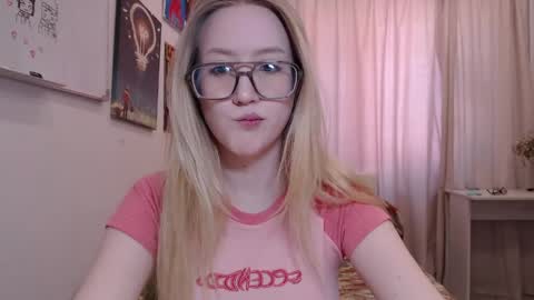 joan_kiss online show from May 19, 2026, 4:41 am
