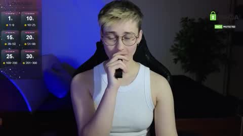 J online show from December 4, 2025, 7:44 pm