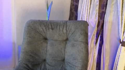 Snapshot of joan_saenz chatting on October 17, 2025, 2:04 am JOAN SAENZ online show from October 17, 2025, 2:04 am