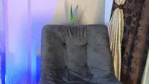 Snapshot of joan_saenz chatting on November 5, 2025, 8:36 am JOAN SAENZ online show from November 5, 2025, 8:36 am