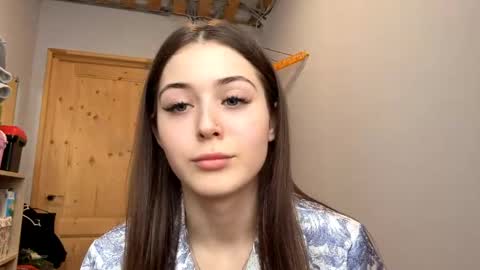 Adel online show from April 18, 2026, 9:13 am