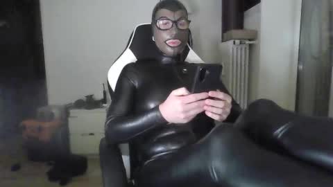 Snapshot of joanesxfree chatting on October 17, 2025, 8:00 pm The sweetest toy online show from October 17, 2025, 8:00 pm