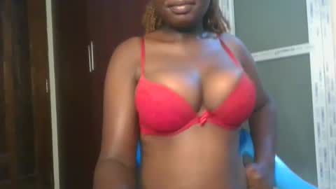 Snapshot of joankein_255 chatting on November 28, 2025, 7:05 pm varl online show from November 28, 2025, 7:05 pm