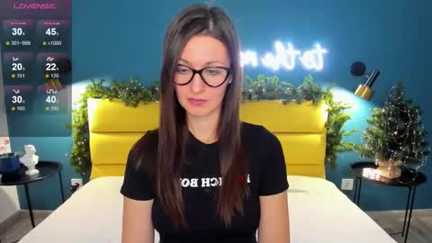 Joan online show from December 23, 2025, 1:36 am