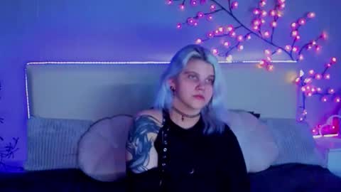Snapshot of joannlowes chatting on September 21, 2025, 7:04 pm Joann online show from September 21, 2025, 7:04 pm