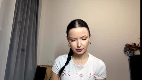 Joan online show from March 27, 2026, 7:13 pm