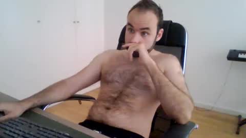 joaodias_18 online show from May 25, 2026, 10:54 am
