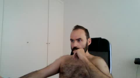 joaodias_18 online show from June 23, 2026, 11:41 am