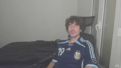 Snapshot of joaquin420_hot chatting on February 10, 2026, 3:32 am joaquin420_hot online show from February 10, 2026, 3:32 am