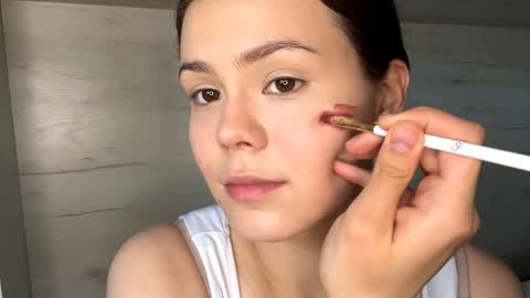 Mila online show from April 14, 2026, 9:59 am