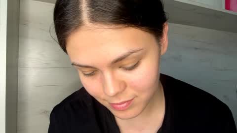 Mila online show from May 7, 2026, 10:53 am