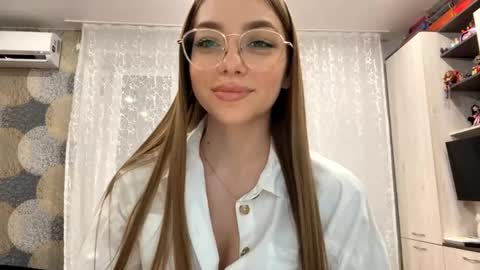 Kate online show from May 25, 2026, 6:03 pm