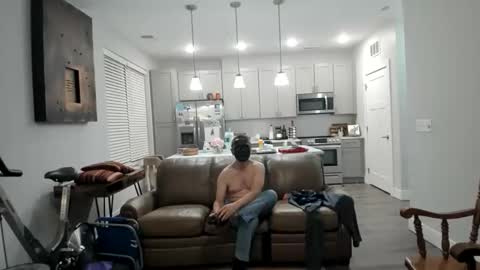 joe1997202399 online show from December 18, 2025, 12:17 am