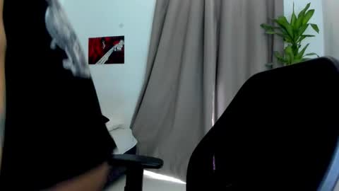 Snapshot of joe23___ chatting on February 5, 2026, 5:17 pm Joe online show from February 5, 2026, 5:17 pm