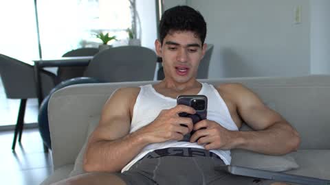 joe_steel1 online show from December 9, 2024, 4:47 pm