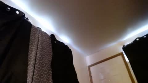 joeflaco85 online show from April 5, 2026, 3:42 pm