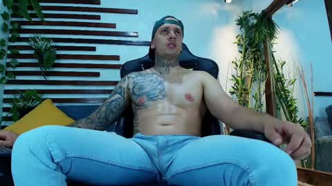     online show from October 18, 2025, 5:10 am