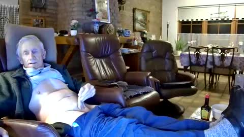 Snapshot of johan7_heet chatting on November 9, 2025, 8:40 pm johan7 heet online show from November 9, 2025, 8:40 pm