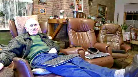 Snapshot of johan7_heet chatting on December 5, 2025, 8:16 pm johan7 heet online show from December 5, 2025, 8:16 pm