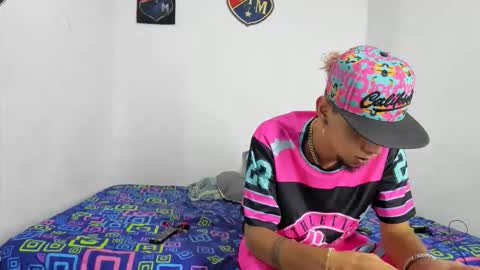 johan_and_antonella online show from October 20, 2025, 3:40 am