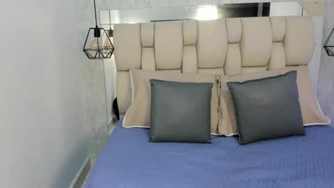 Johan  online show from September 23, 2025, 11:57 am