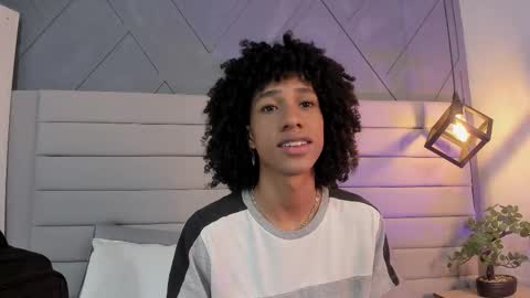 Johan  online show from November 12, 2025, 11:32 am