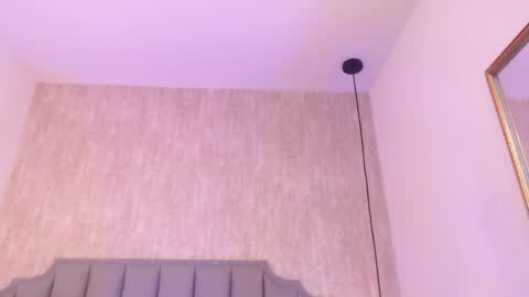 Johan  online show from April 13, 2026, 11:37 am