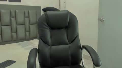 johan online show from December 4, 2025, 11:08 am