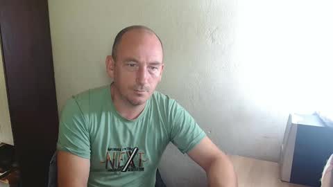 Snapshot of johanbarker chatting on October 22, 2025, 1:00 pm Johan online show from October 22, 2025, 1:00 pm