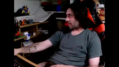 john online show from November 1, 2025, 4:47 am