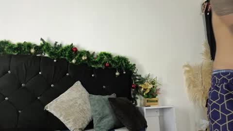 John  online show from November 20, 2025, 10:59 am