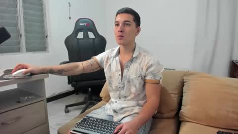 Snapshot of john_s117 chatting on January 18, 2026, 8:56 pm JOHN online show from January 18, 2026, 8:56 pm