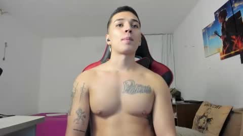 Snapshot of john_s117 chatting on February 11, 2026, 11:10 pm JOHN online show from February 11, 2026, 11:10 pm